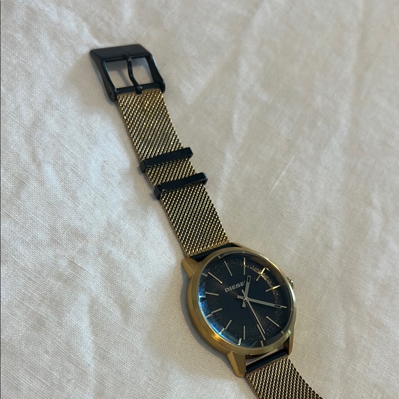 Diesel Gold Mesh Strap Watch - Picture 6 of 14
